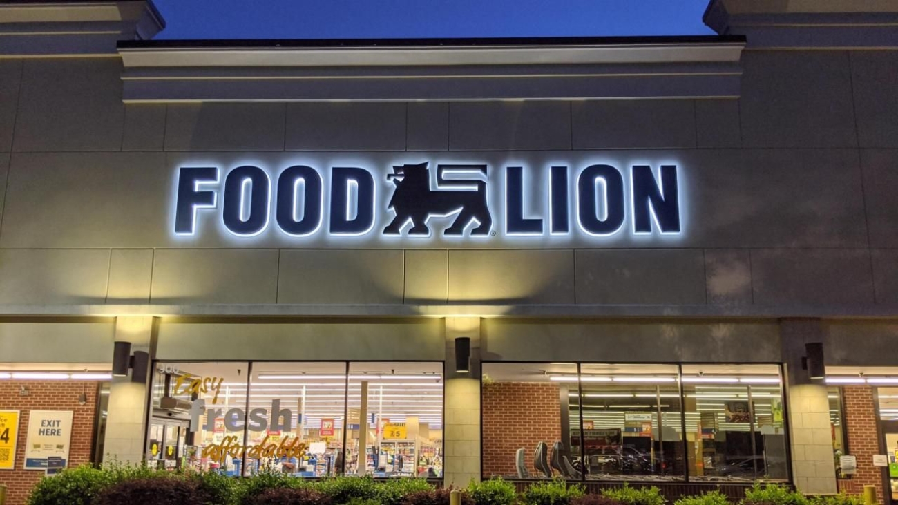 Food_Lion_Store_Front__Cary__NC_my_photo-DMID1-5wdpfkzvh-1280x720