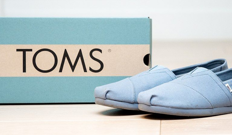 TOMS_Shoes_-51080344561-