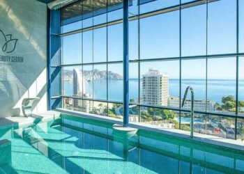 Culinary Delights: Experience Unique Spanish Flavors with Weekendesk Getaways